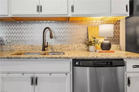 Kitchen - 2215 Rawood Dr, Hampton, VA 23663 photo 2 of 5