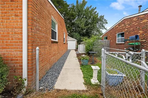 Exterior - 2215 Rawood Dr, Hampton, VA 23663 photo 8 of 14