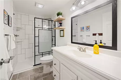 Bath - 2215 Rawood Dr, Hampton, VA 23663 photo 2 of 3