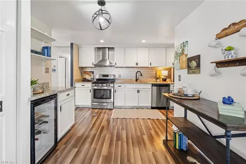 Kitchen - 2215 Rawood Dr, Hampton, VA 23663 photo 4 of 5