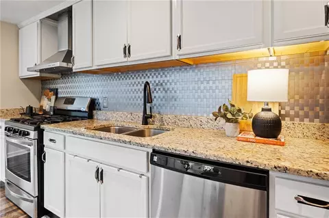 Kitchen - 2215 Rawood Dr, Hampton, VA 23663 photo 3 of 5