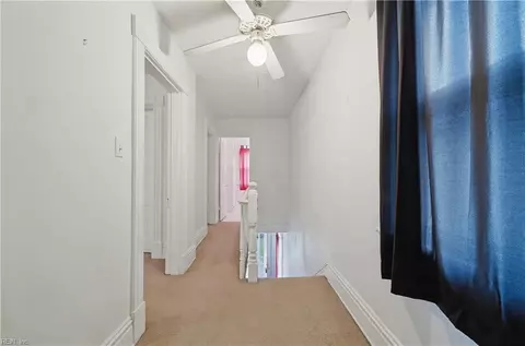Entry Way - 333 Elm Ave, Hampton, VA 23669 photo 4 of 4