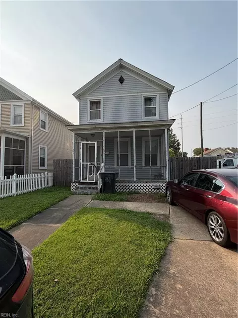 Exterior - 333 Elm Ave, Hampton, VA 23669 photo 2 of 3