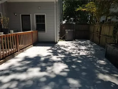 Exterior - 606 Burton St, Hampton, VA 23666 photo 12 of 12