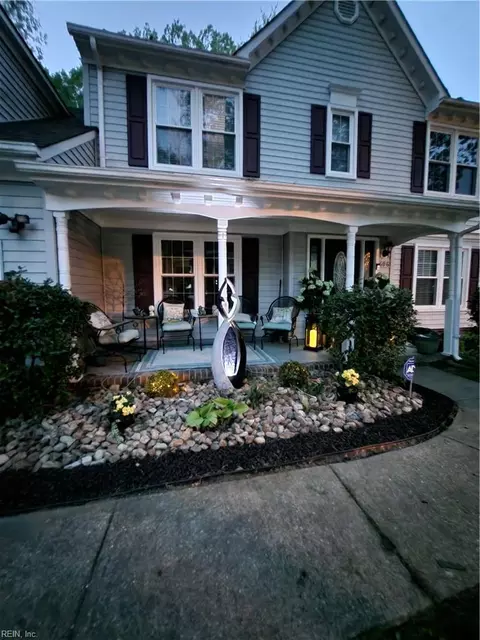 Exterior - 606 Burton St, Hampton, VA 23666 photo 5 of 12