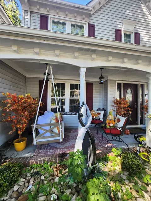 Exterior - 606 Burton St, Hampton, VA 23666 photo 6 of 12