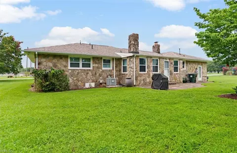 Exterior - 101 Barcroft Dr, Smithfield, VA 23430 photo 2 of 2