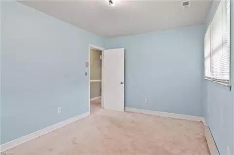 Bedroom - 101 Barcroft Dr, Smithfield, VA 23430 photo 5 of 5