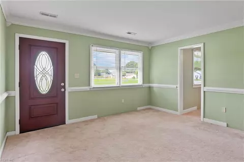 Living - 101 Barcroft Dr, Smithfield, VA 23430 photo 1 of 5