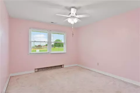 Bedroom - 101 Barcroft Dr, Smithfield, VA 23430 photo 1 of 5