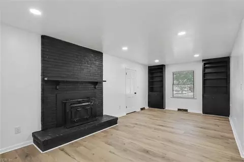 Living - 212 Watkins Dr, Hampton, VA 23669 photo 5 of 8