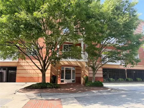 249 W Freemason St #408, Norfolk, VA 23510