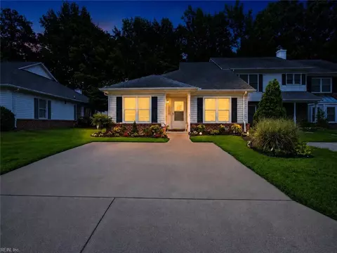 117 Three Notched Rd, Yorktown, VA 23692