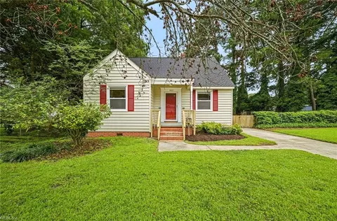 4507 County St, Portsmouth, VA 23707