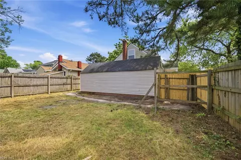 Exterior - 2801 Dunkirk Ave, Norfolk, VA 23509 photo 9 of 9