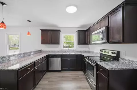 Kitchen - 2801 Dunkirk Ave, Norfolk, VA 23509 photo 1 of 2