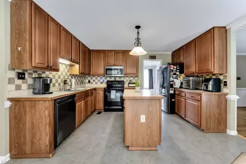 Kitchen - 963 Speight Lyons Loop, Chesapeake, VA 23322 photo 1 of 4