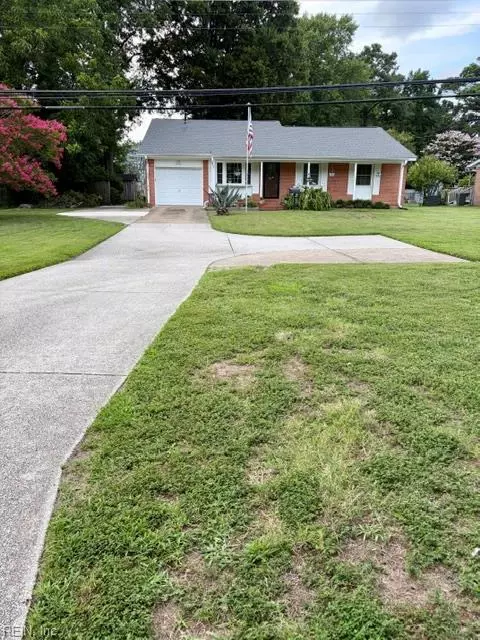 Exterior - 15 Beach Rd, Hampton, VA 23664 photo 2 of 7