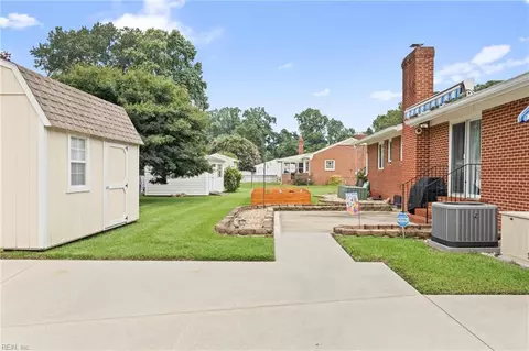 Exterior - 5601 Lambeth Pl, Suffolk, VA 23435 photo 4 of 5
