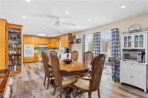 Dining - 5601 Lambeth Pl, Suffolk, VA 23435 photo 2 of 2