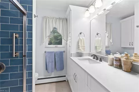 Bath - 5601 Lambeth Pl, Suffolk, VA 23435 photo 1 of 3