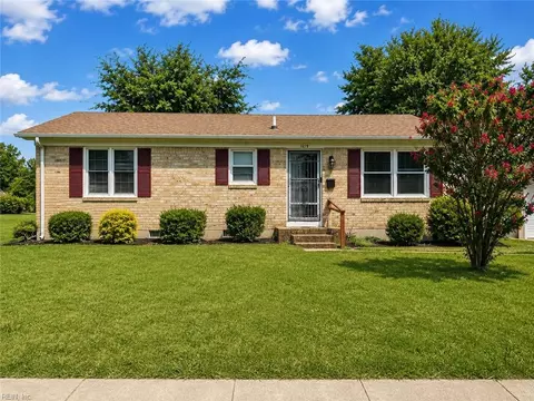 1213 Lakeview Ct, Chesapeake, VA 23323