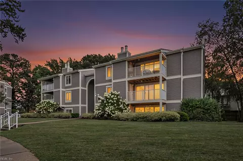 1012 Autumn Woods Ln #103, Virginia Beach, VA 23454