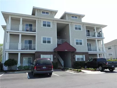932 Southmoor Dr #205, Virginia Beach, VA 23455