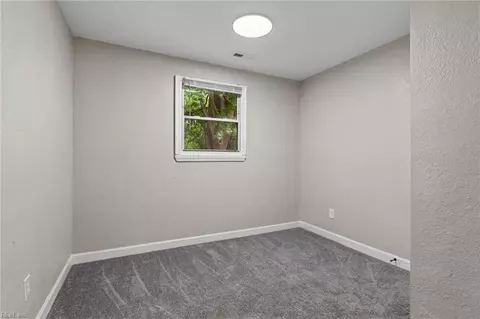 Bedroom - 804 Teach St, Hampton, VA 23661 photo 4 of 7