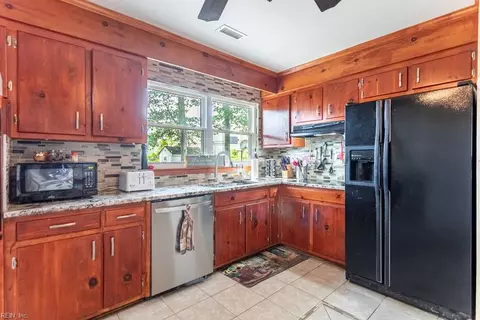 Kitchen - 45 Azalea Dr, Hampton, VA 23669 photo 2 of 3