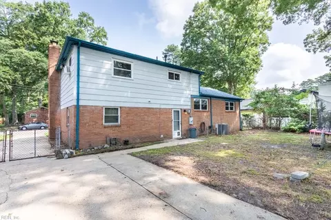 Exterior - 45 Azalea Dr, Hampton, VA 23669 photo 8 of 13