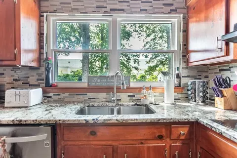 Kitchen - 45 Azalea Dr, Hampton, VA 23669 photo 3 of 3