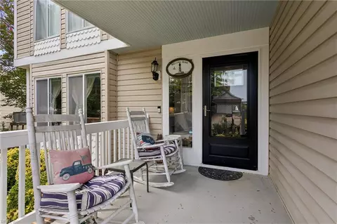Exterior - 162 Alaric Dr, Hampton, VA 23664 photo 3 of 7