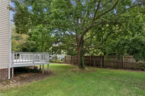 Exterior - 162 Alaric Dr, Hampton, VA 23664 photo 7 of 7