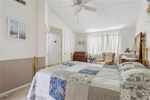 Bedroom - 162 Alaric Dr, Hampton, VA 23664 photo 4 of 10