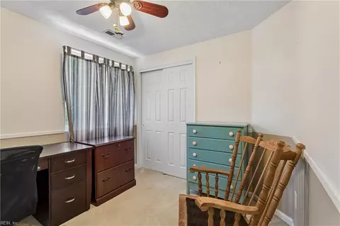 Bedroom - 162 Alaric Dr, Hampton, VA 23664 photo 5 of 10