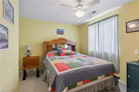 Bedroom - 162 Alaric Dr, Hampton, VA 23664 photo 6 of 10