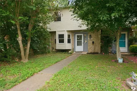 828 Biltmore Dr, Virginia Beach, VA 23454