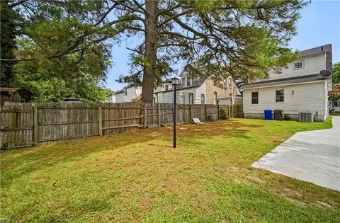 Exterior - 740 28th St, Norfolk, VA 23504 photo 5 of 6