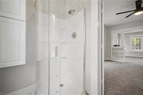 Bath - 740 28th St, Norfolk, VA 23504 photo 1 of 3