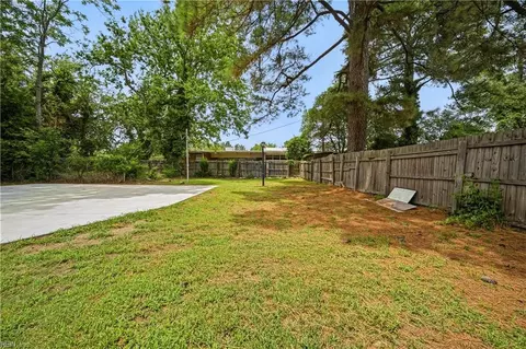 Exterior - 740 28th St, Norfolk, VA 23504 photo 4 of 6