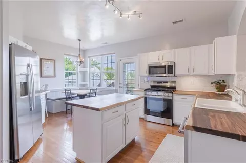 1816 Sunsprite Loop, Chesapeake, VA 23323