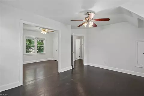 Bedroom - 28 N Greenfield Ave, Hampton, VA 23666 photo 3 of 8