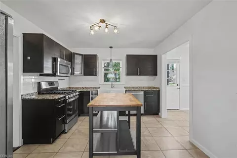 Kitchen - 28 N Greenfield Ave, Hampton, VA 23666 photo 1 of 3