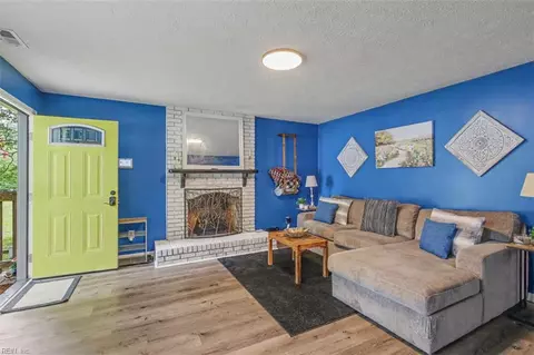 25 Murray Ave, Hampton, VA 23666 photo 6