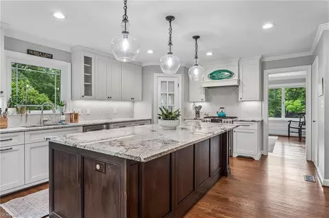 1202 Riverside Dr, Newport News, VA 23606