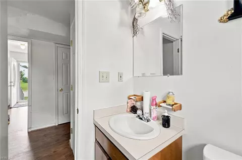 Entry Way - 13 Jodys Way, Hampton, VA 23666 photo 3 of 4