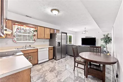 Kitchen - 13 Jodys Way, Hampton, VA 23666 photo 1 of 1