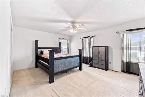Bedroom - 13 Jodys Way, Hampton, VA 23666 photo 1 of 6