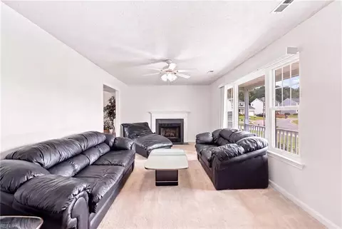 Living - 13 Jodys Way, Hampton, VA 23666 photo 1 of 3